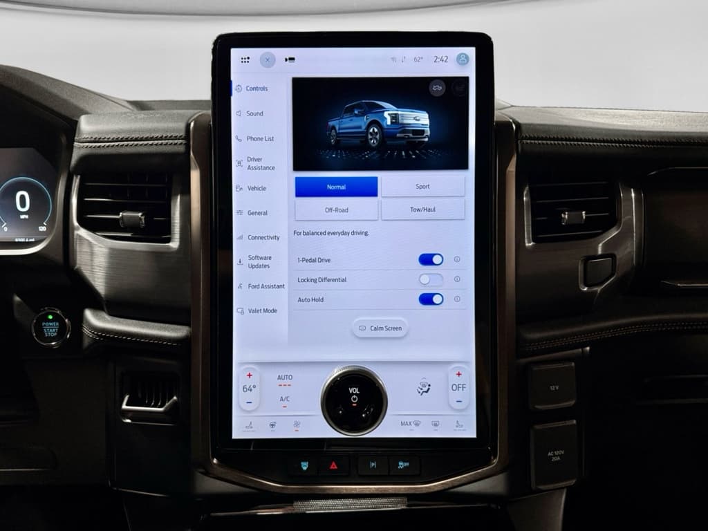 2023 Ford F-150 Lightning view 11