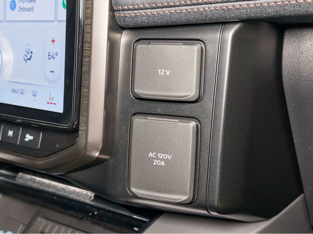 2023 Ford F-150 Lightning view 16