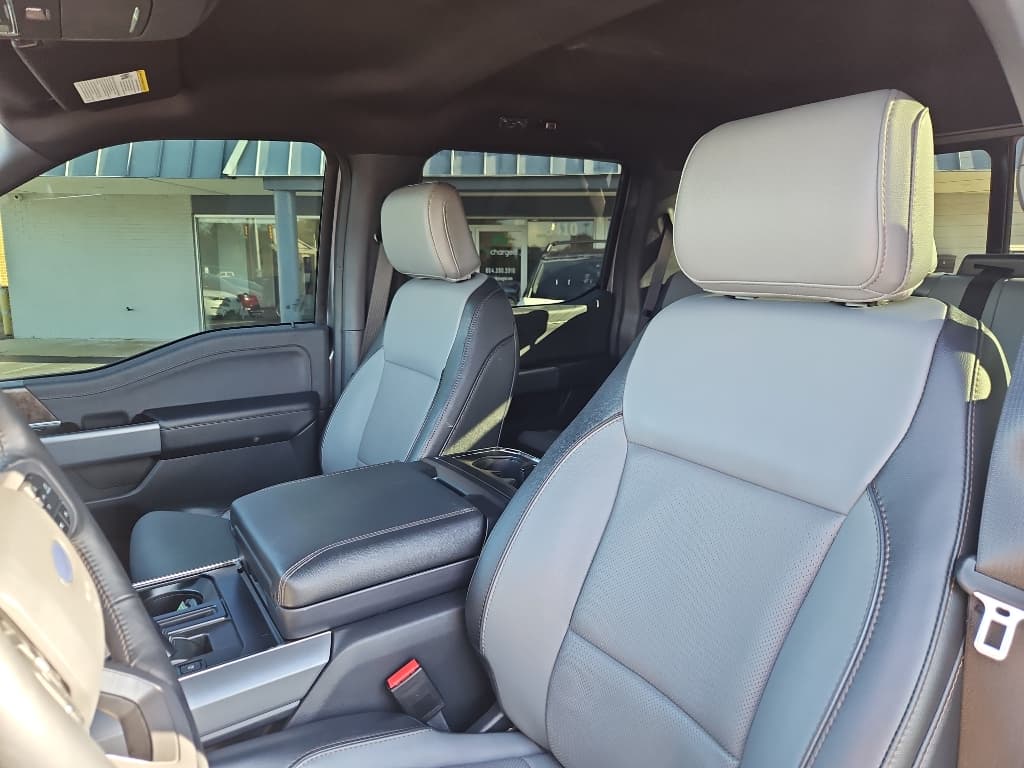 2023 Ford F-150 Lightning view 26