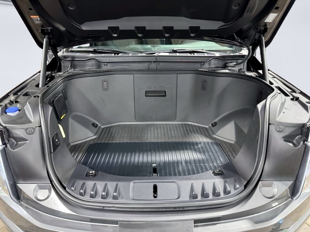 2023 Ford F-150 Lightning view 25