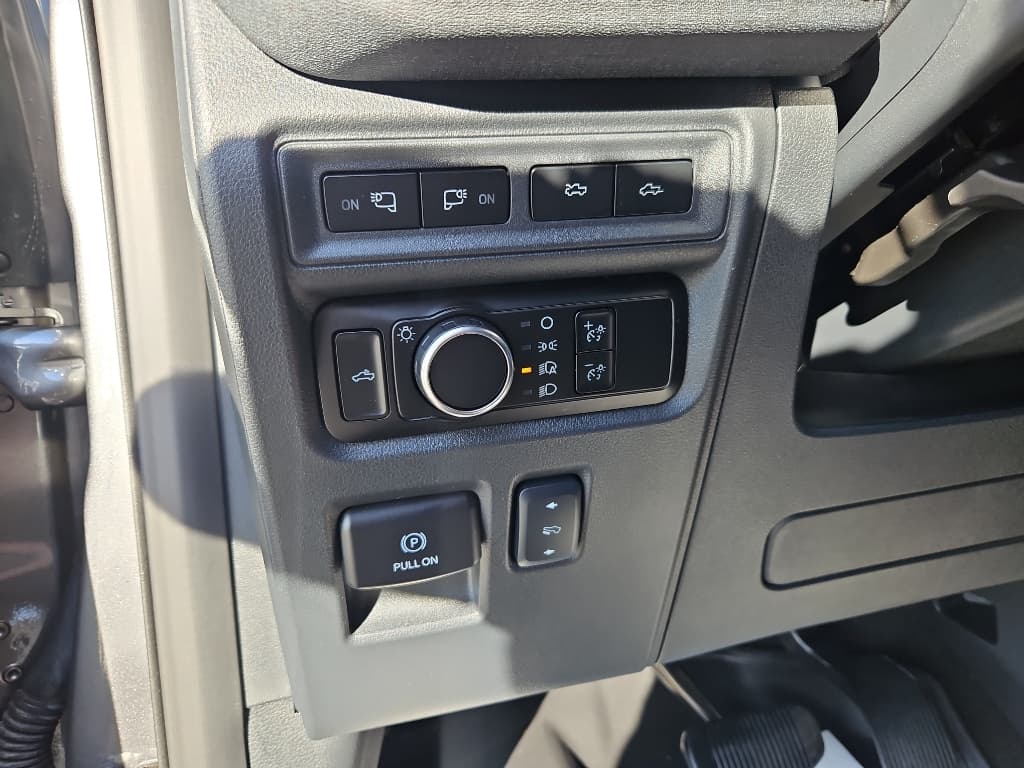 2023 Ford F-150 Lightning view 10