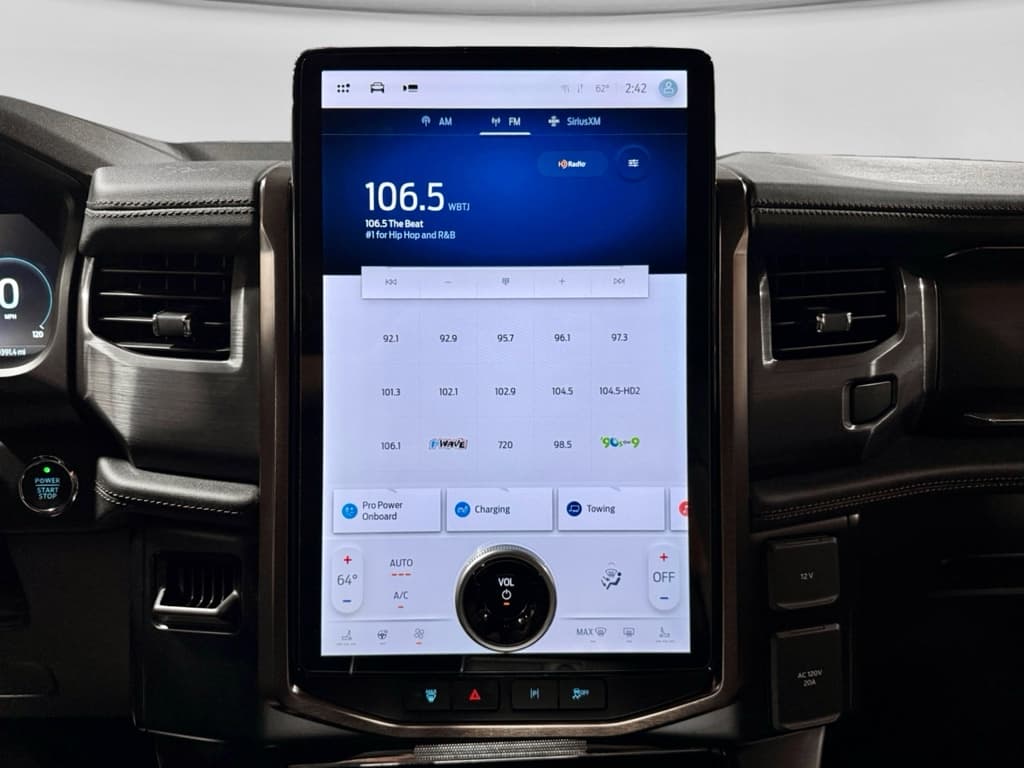 2023 Ford F-150 Lightning view 12