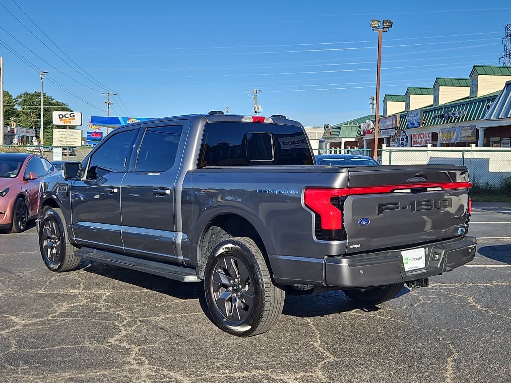 2023 Ford F-150 Lightning view 2