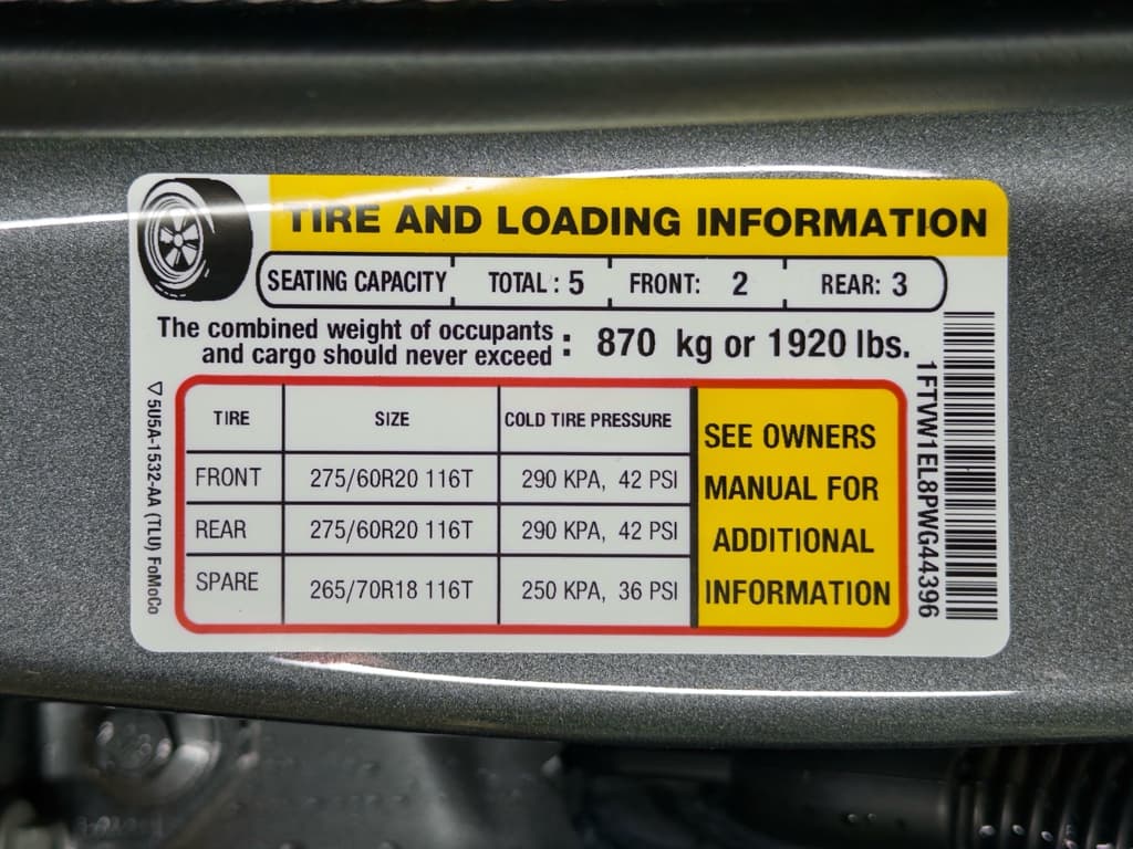 2023 Ford F-150 Lightning view 32