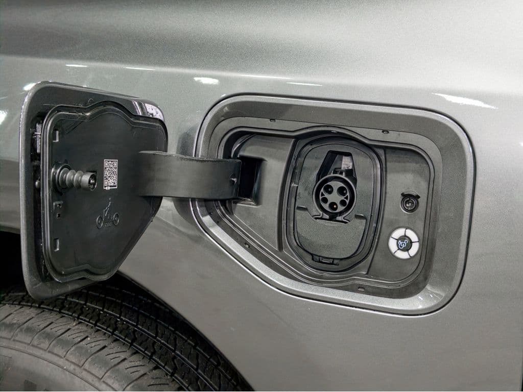 2023 Ford F-150 Lightning view 5