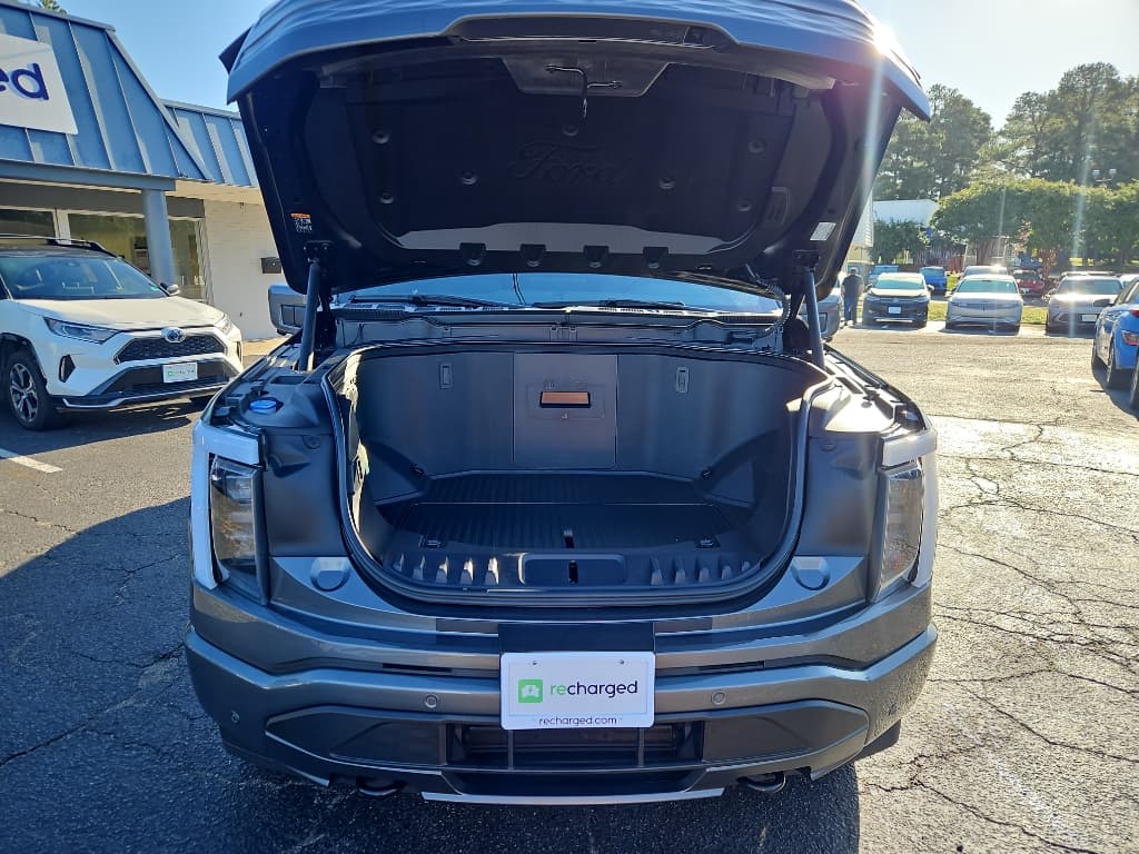2023 Ford F-150 Lightning view 27