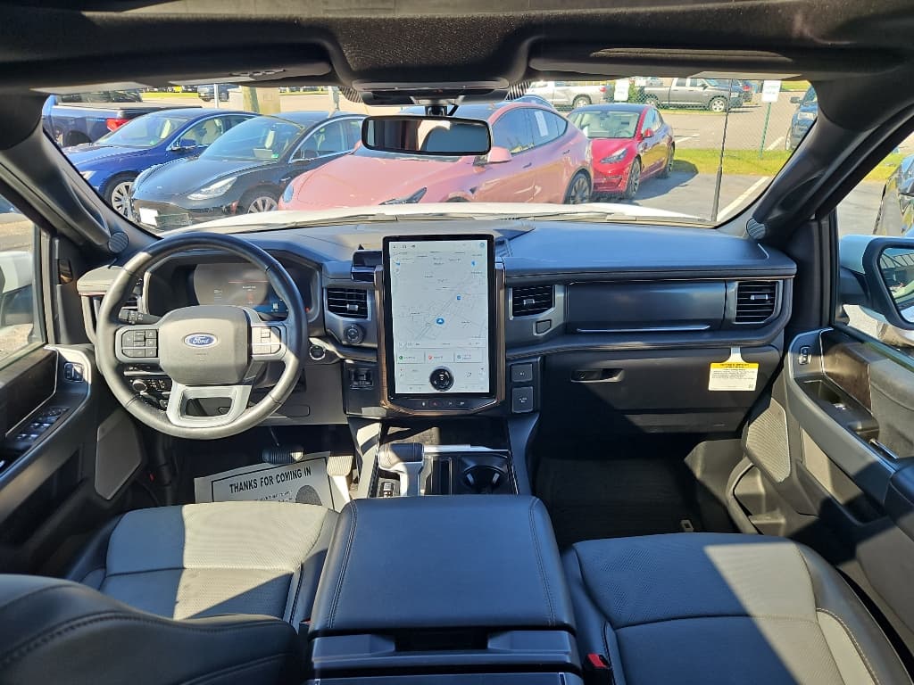2023 Ford F-150 Lightning view 21