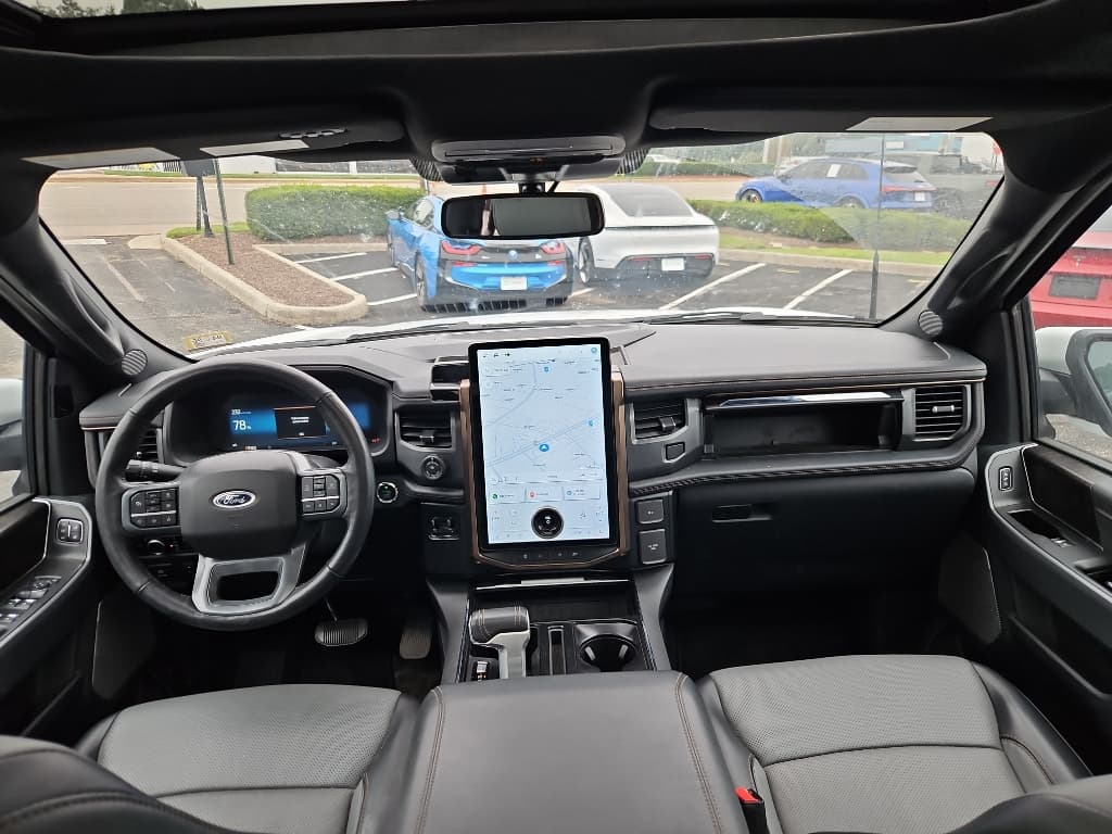 2023 Ford F-150 Lightning view 10