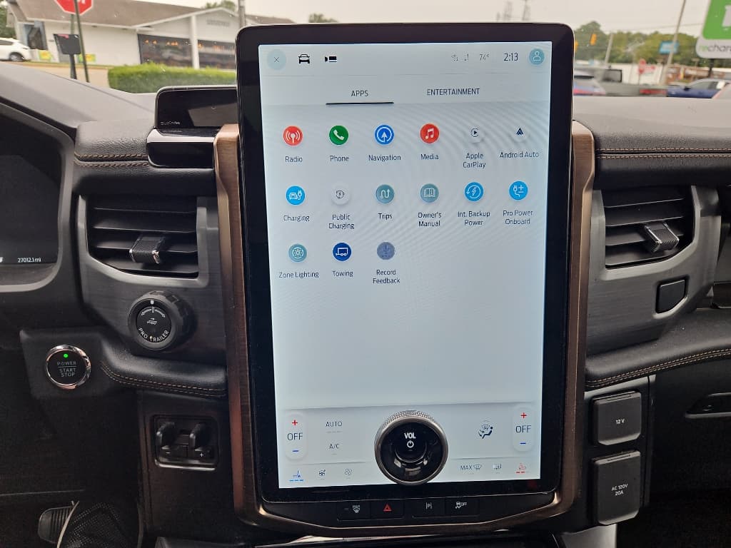 2023 Ford F-150 Lightning view 18