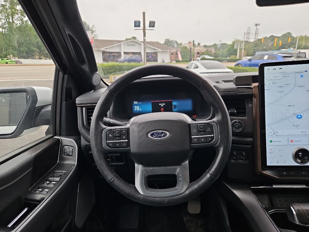 2023 Ford F-150 Lightning view 11