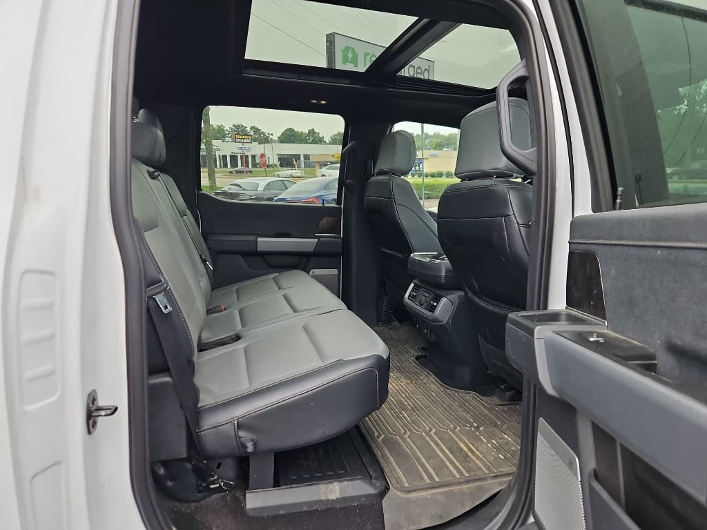 2023 Ford F-150 Lightning view 12