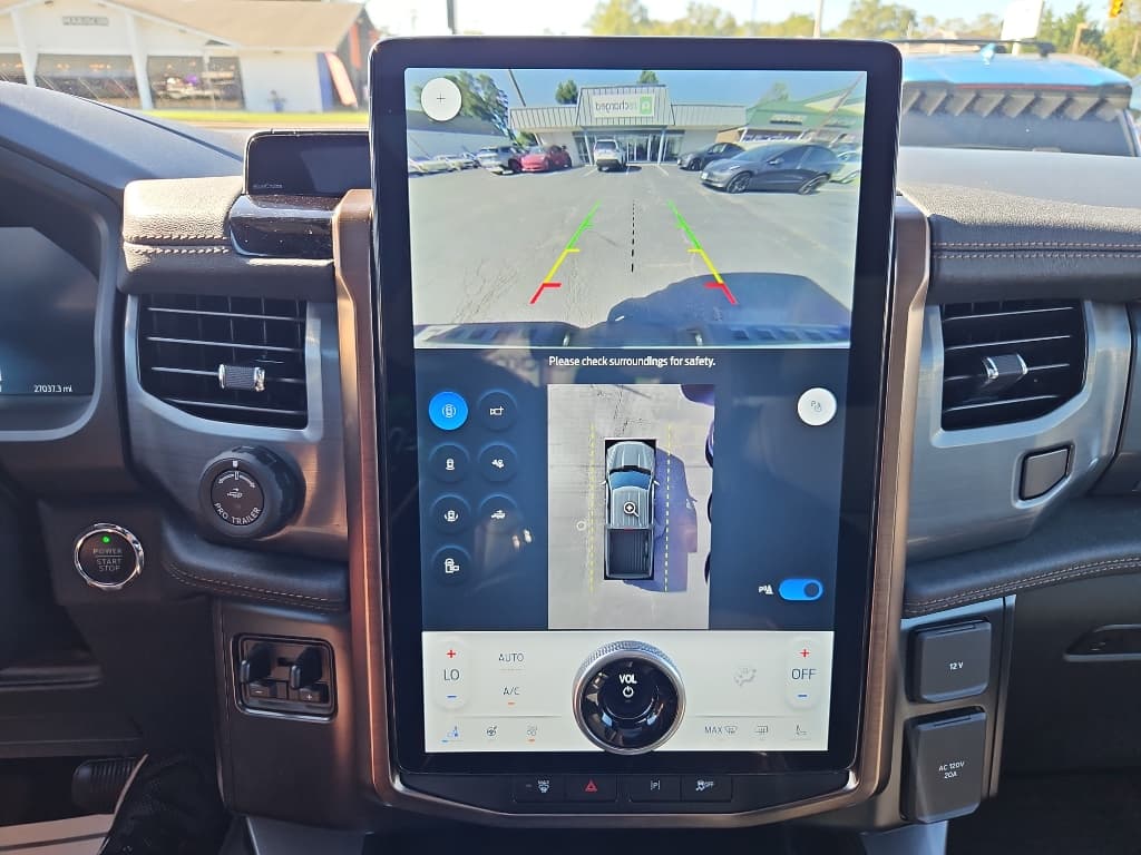 2023 Ford F-150 Lightning view 34