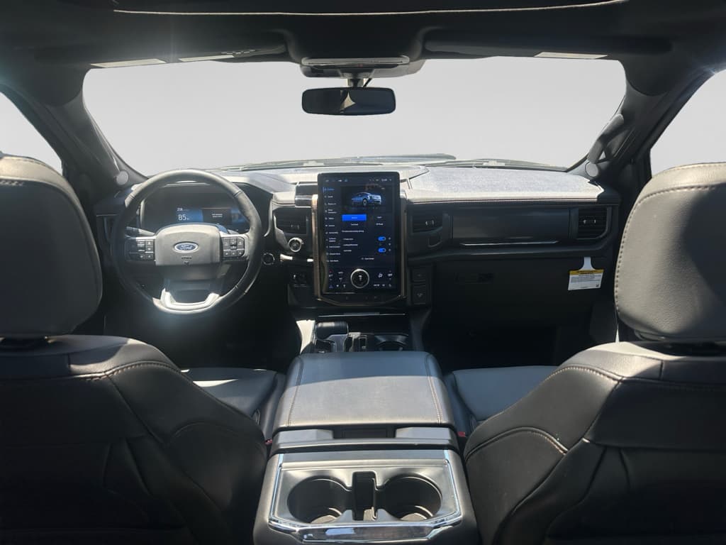 2023 Ford F-150 Lightning view 7