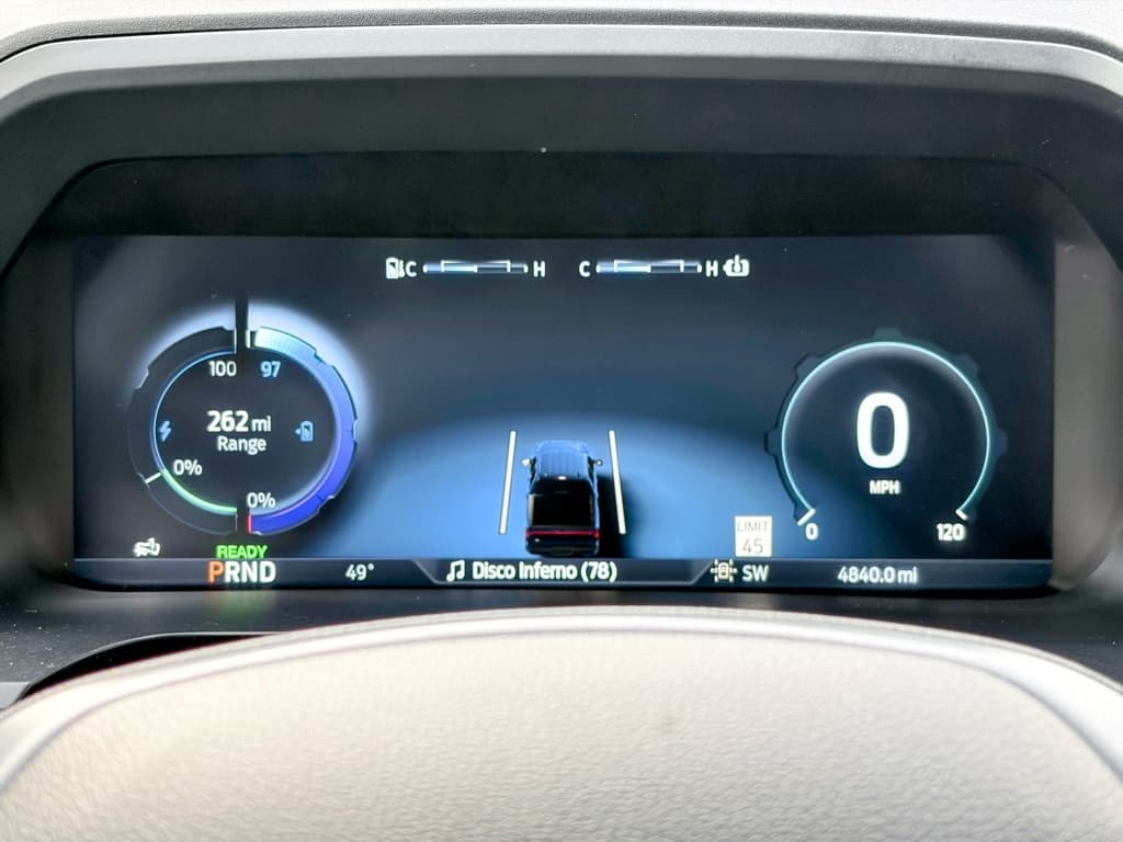 2023 Ford F-150 Lightning view 9