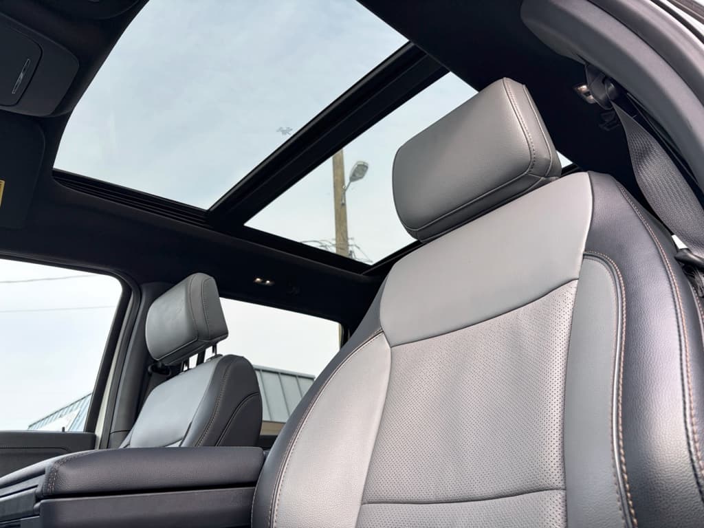 2023 Ford F-150 Lightning view 25