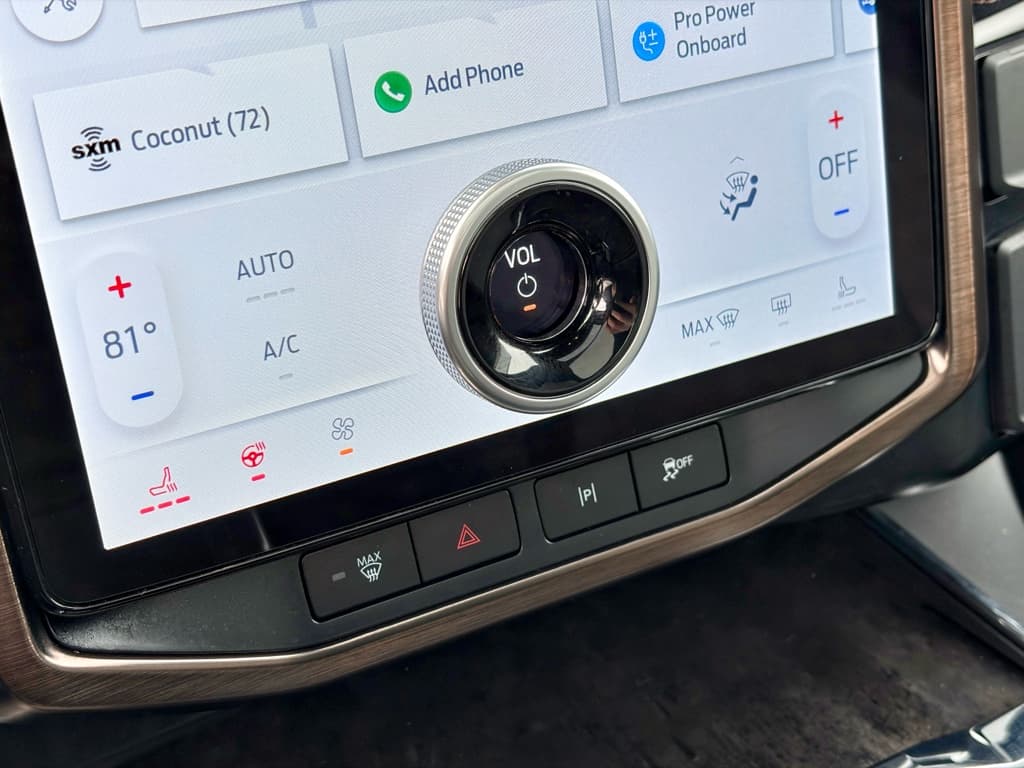 2023 Ford F-150 Lightning view 15