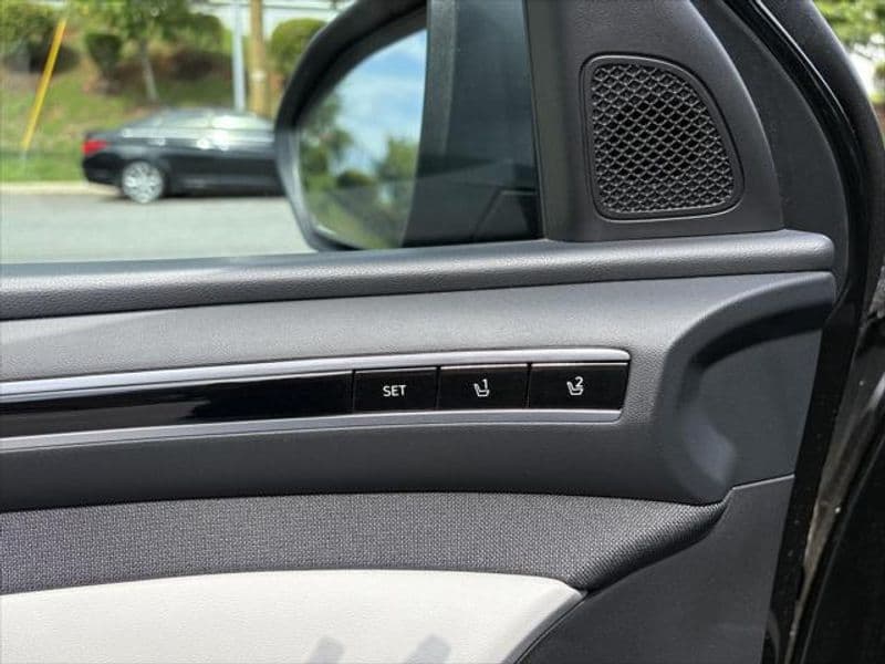 2024 Hyundai Tucson Plug-In Hybrid view 4