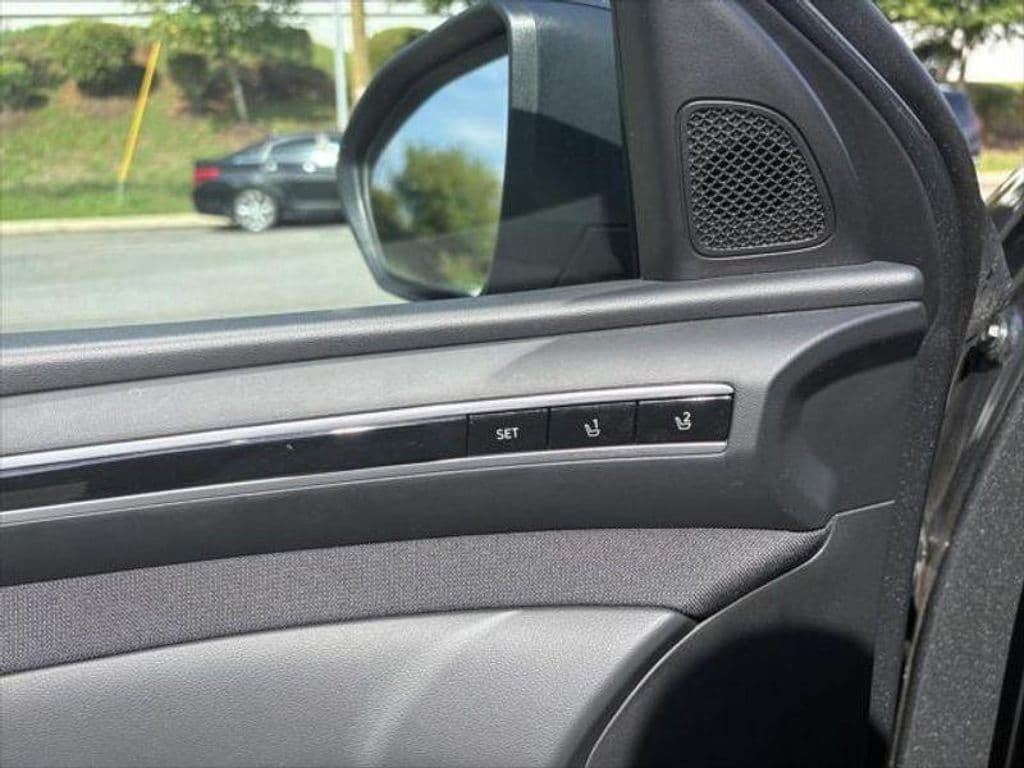 2024 Hyundai Tucson Plug-In Hybrid view 4