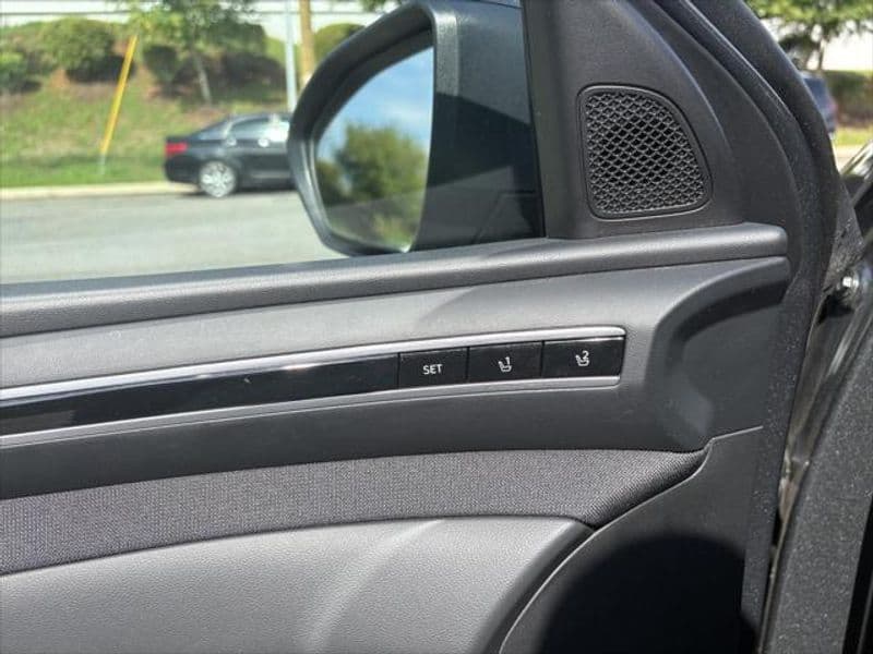 2024 Hyundai Tucson Plug-In Hybrid view 4
