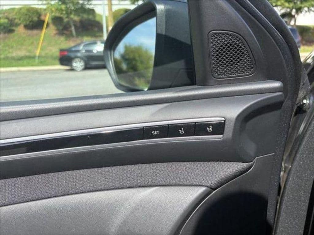 2024 Hyundai Tucson Plug-In Hybrid view 4