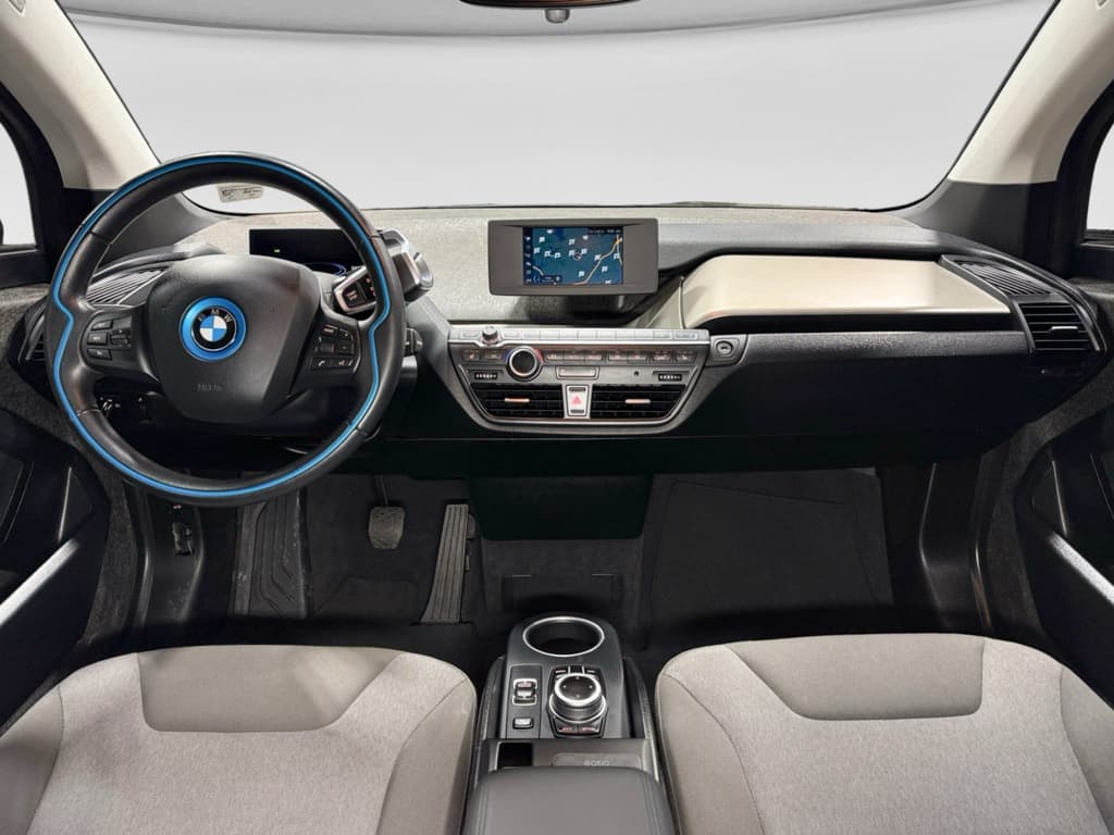 2021 BMW i3 view 16