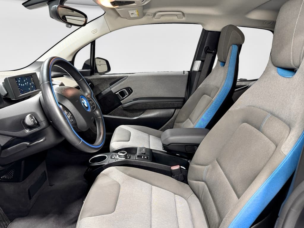 2021 BMW i3 view 17