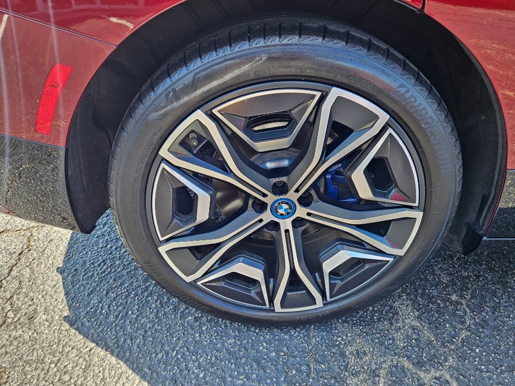 2022 BMW iX view 29