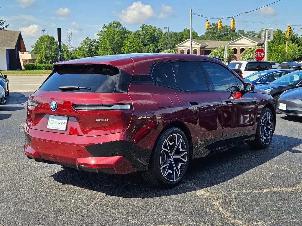 2022 BMW iX view 3
