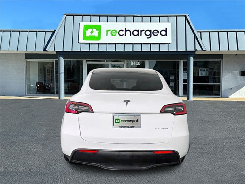 2021 Tesla Model Y view 8