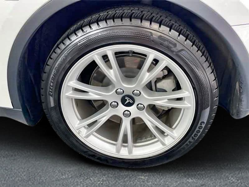 2021 Tesla Model Y view 34