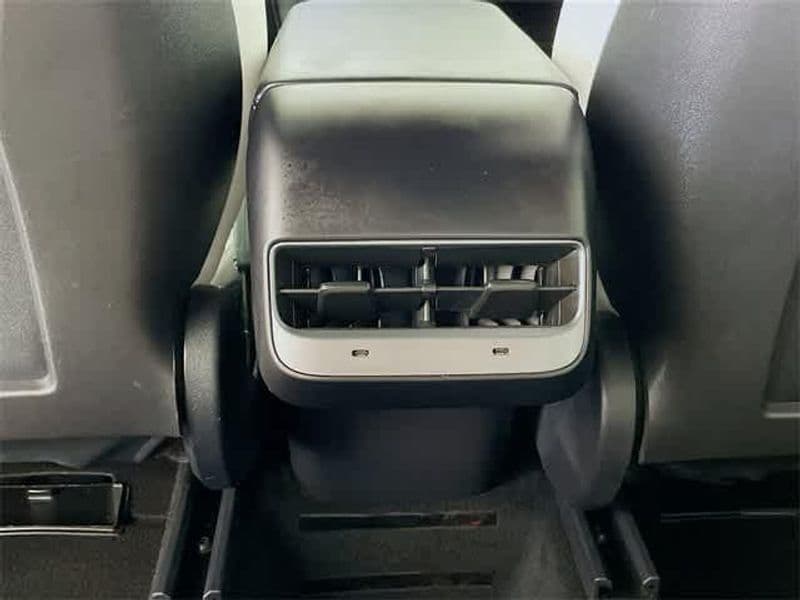 2021 Tesla Model Y view 28