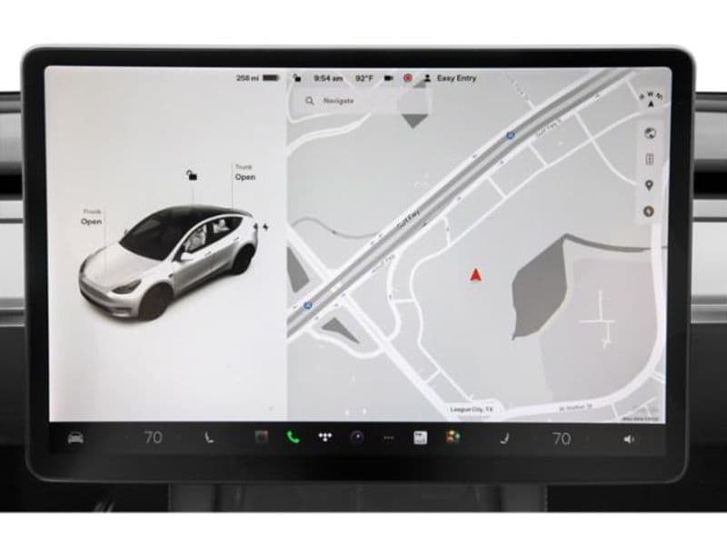 2021 Tesla Model Y view 16