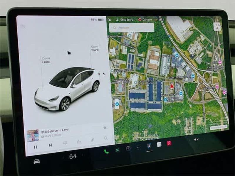 2021 Tesla Model Y view 16