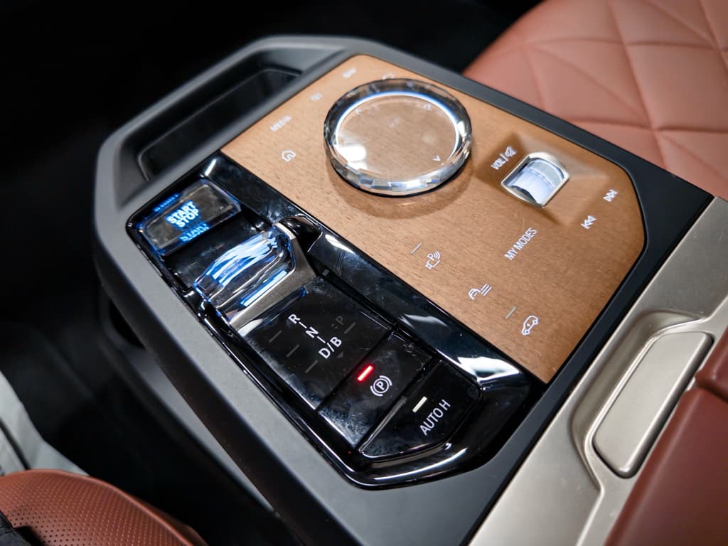 2023 BMW iX view 20