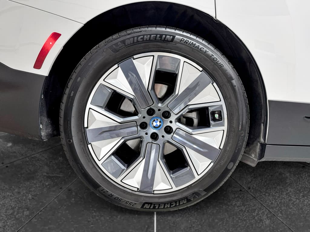 2023 BMW iX view 36