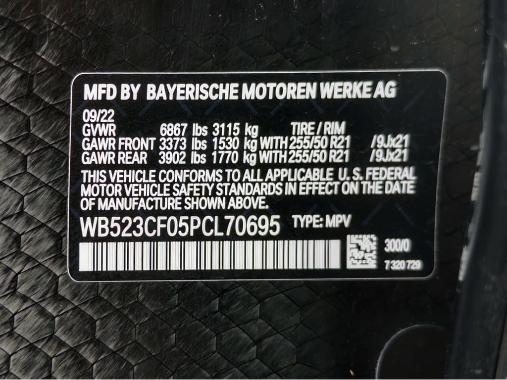 2023 BMW iX view 28