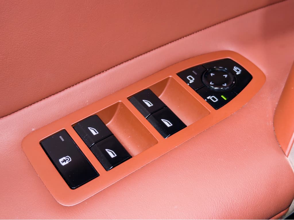 2023 BMW iX view 8