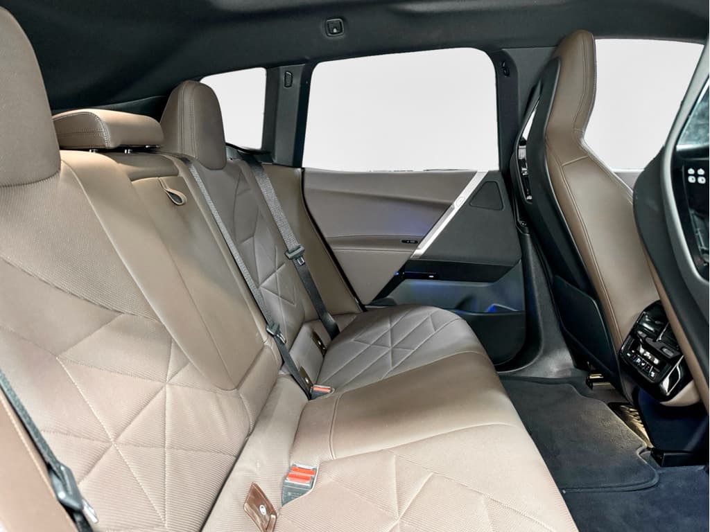 2023 BMW iX view 22