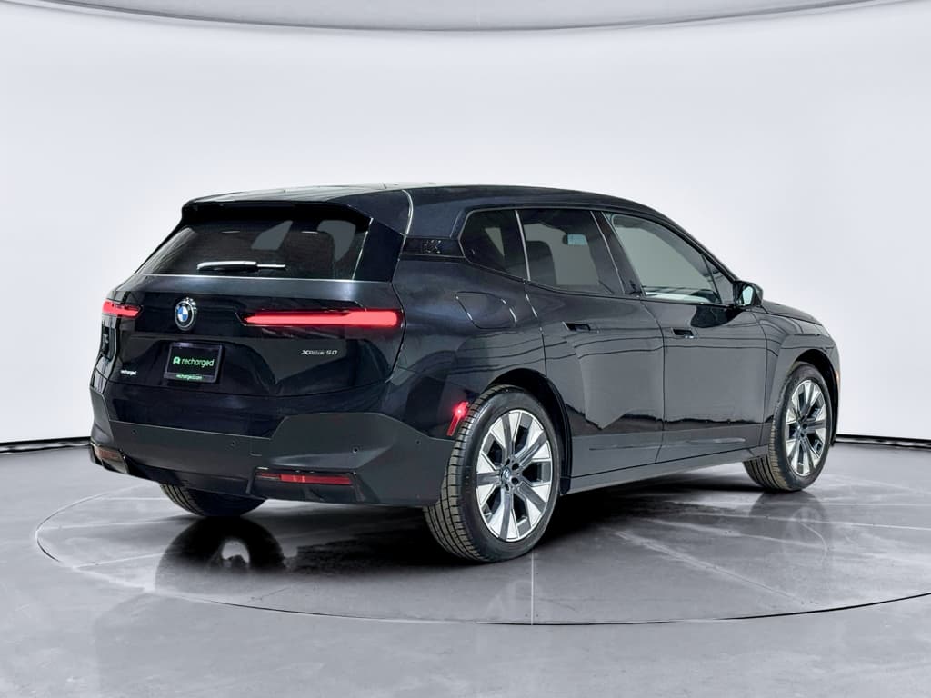 2023 BMW iX view 3