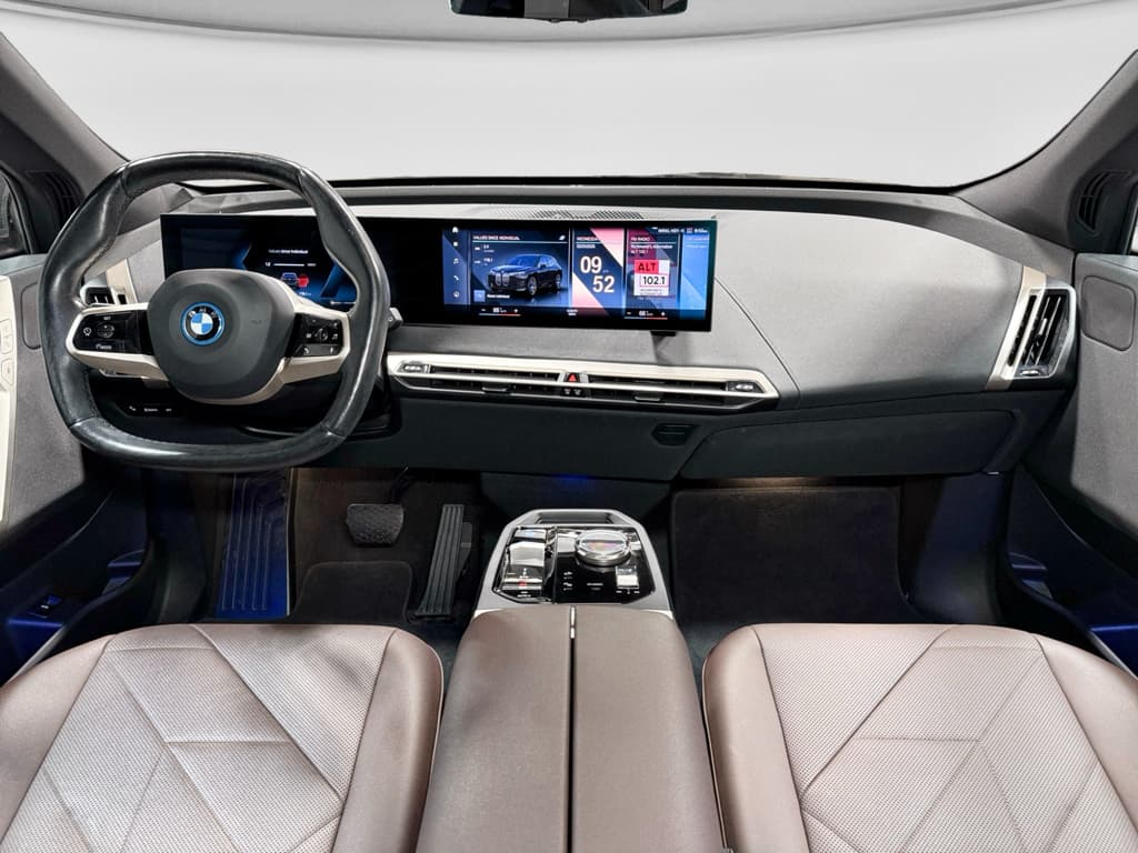 2023 BMW iX view 15
