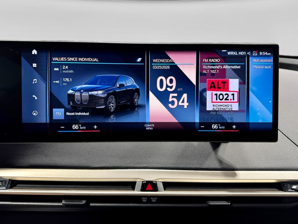 2023 BMW iX view 11