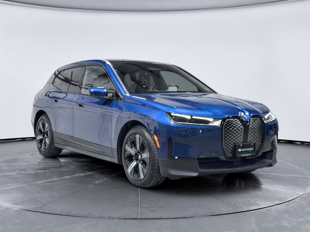 2023 BMW iX view 4