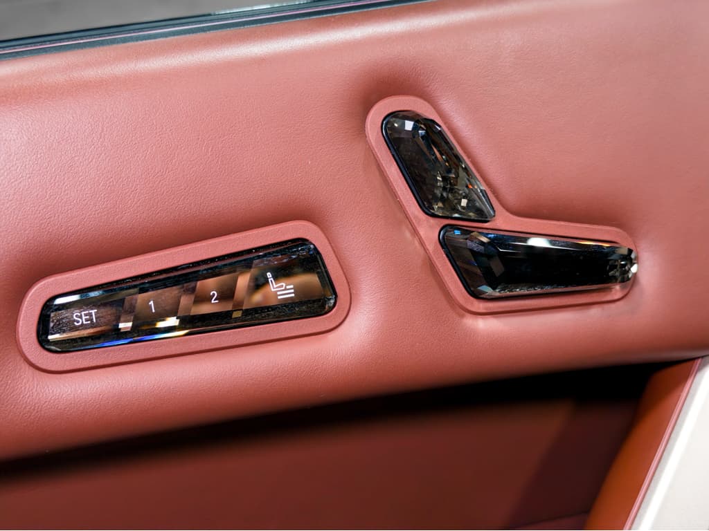 2023 BMW iX view 7