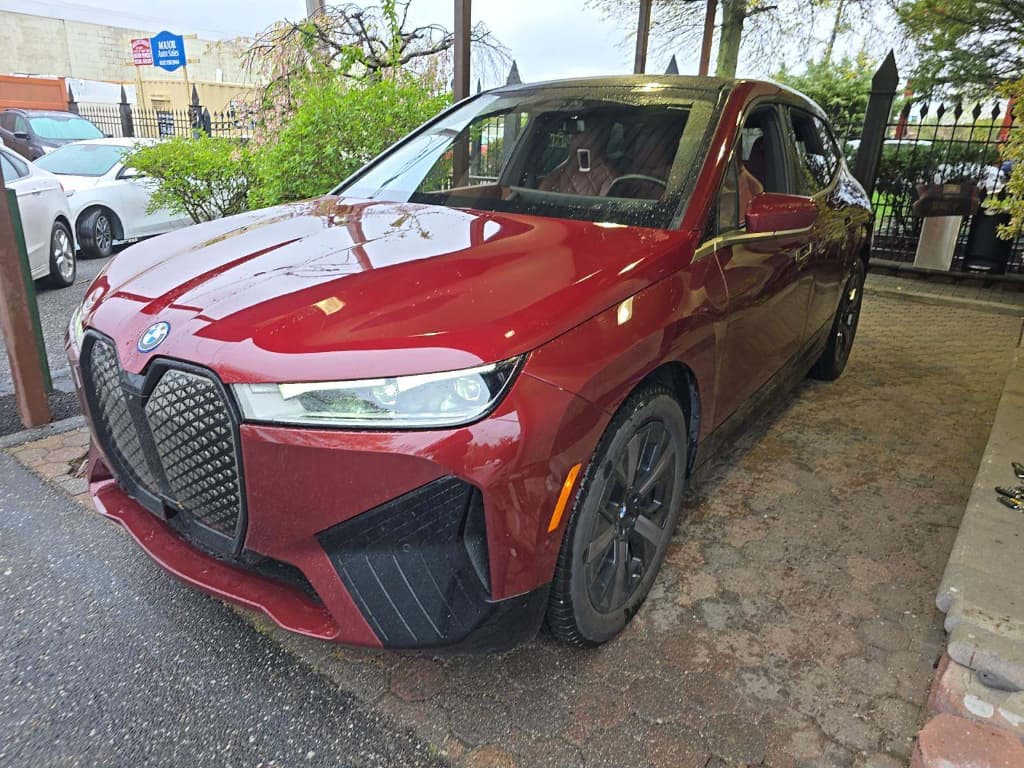 2024 BMW iX