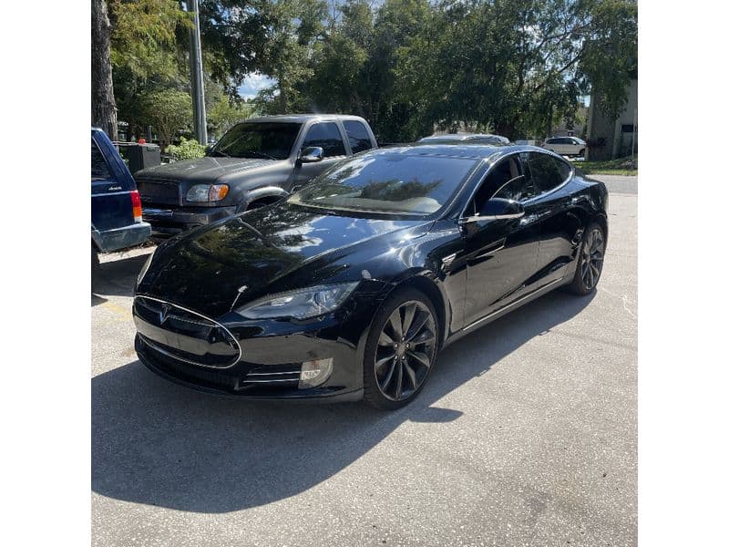 2013 Tesla Model S view 1