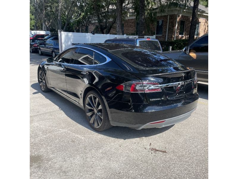 2013 Tesla Model S view 2