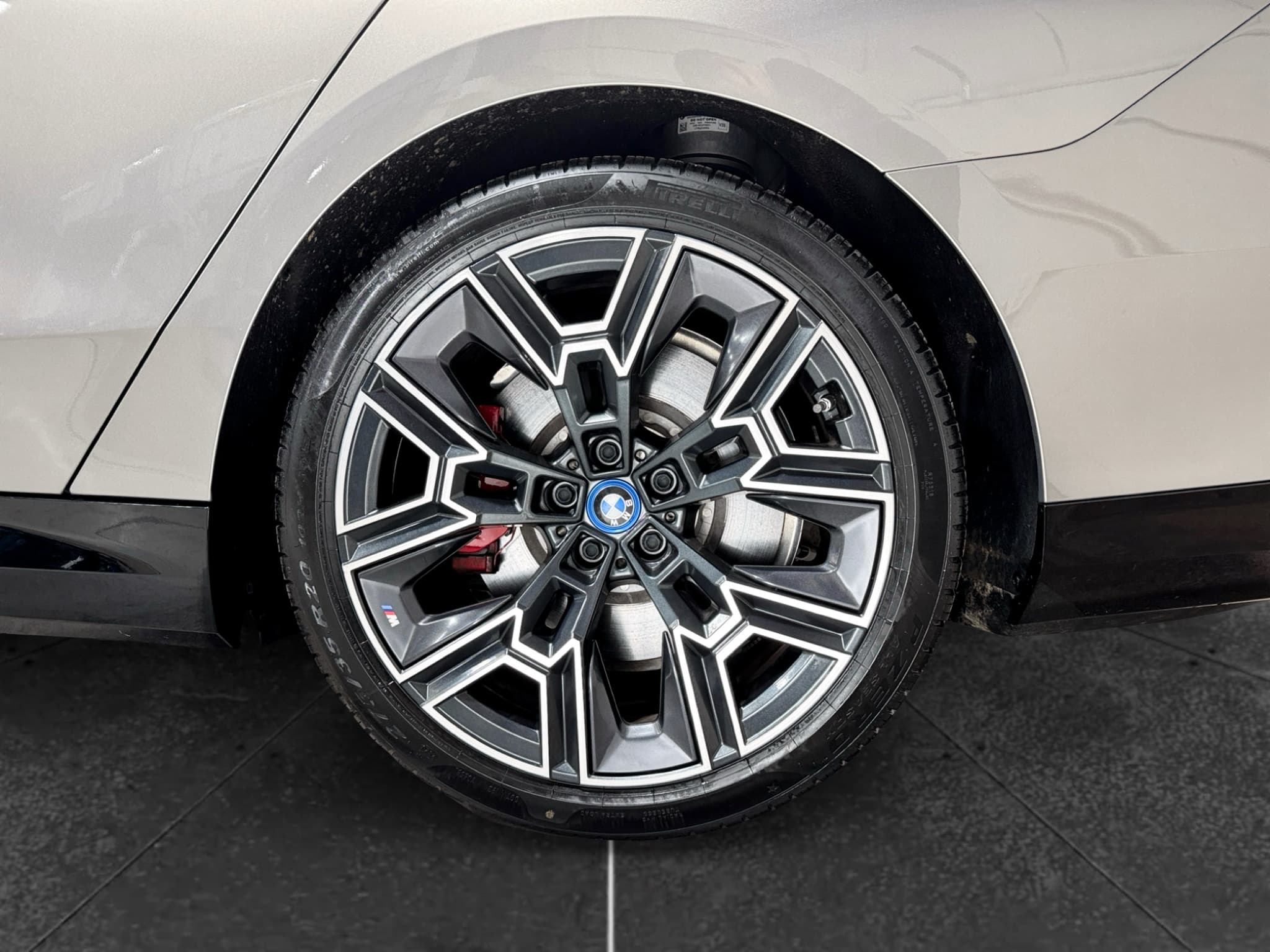 2024 BMW i5 view 30