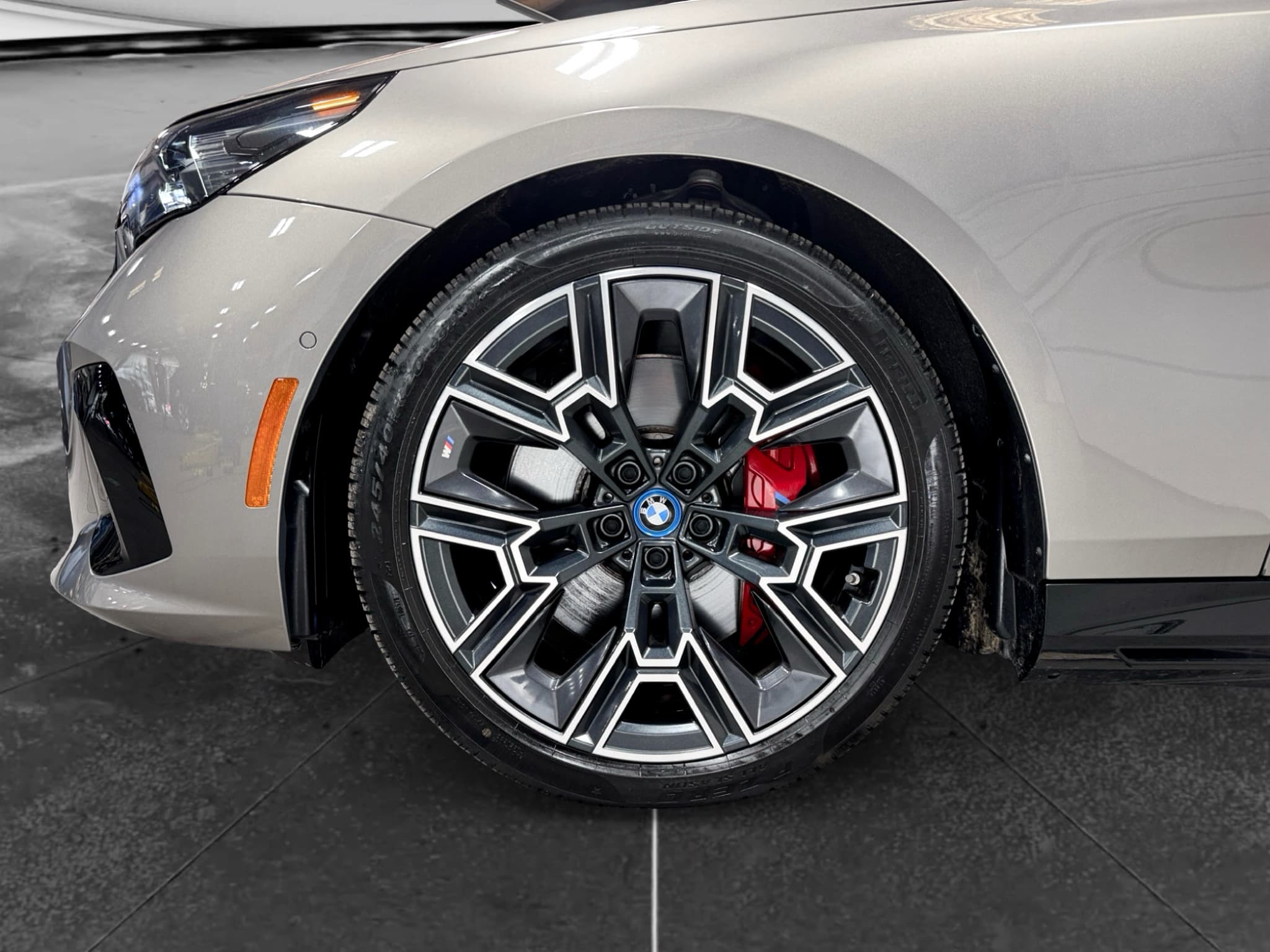 2024 BMW i5 view 28