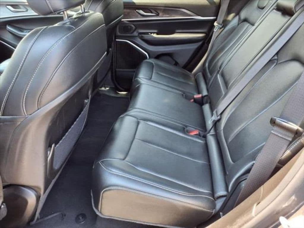 2024 Jeep Grand Cherokee 4xe view 13
