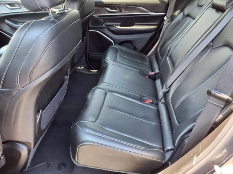 2024 Jeep Grand Cherokee 4xe view 13